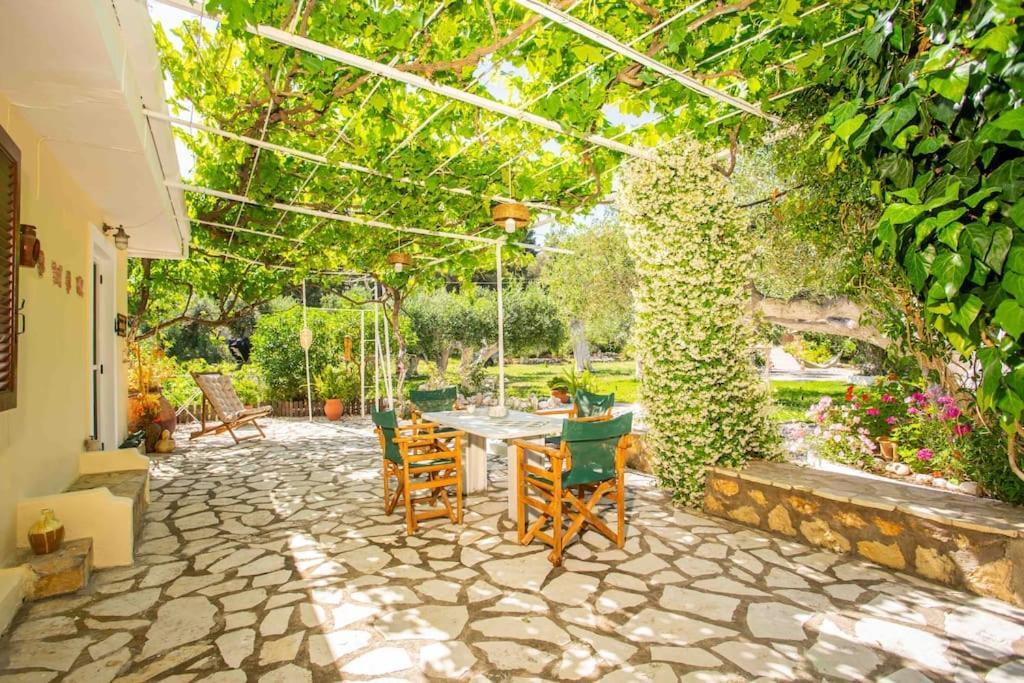 Anthia Private Studio A Breath Away From Beaches Agios Nikitas Exterior photo