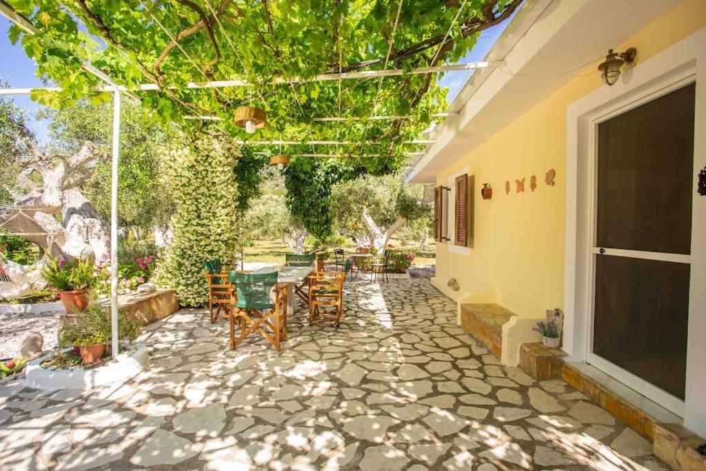 Anthia Private Studio A Breath Away From Beaches Agios Nikitas Exterior photo